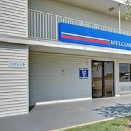 Motel 6 Chicago Southwest - Aurora Exterior foto