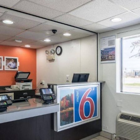 Motel 6 Chicago Southwest - Aurora Exterior foto