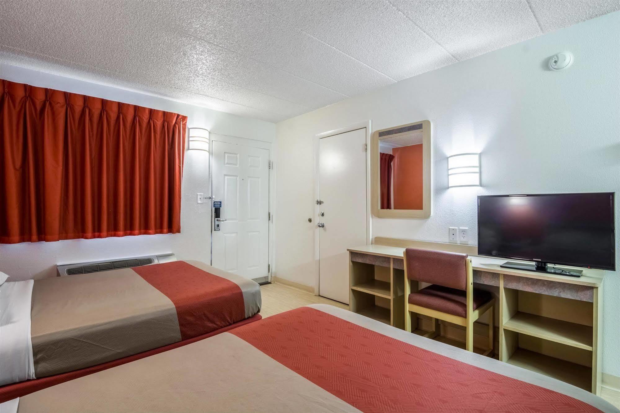 Motel 6 Chicago Southwest - Aurora Exterior foto