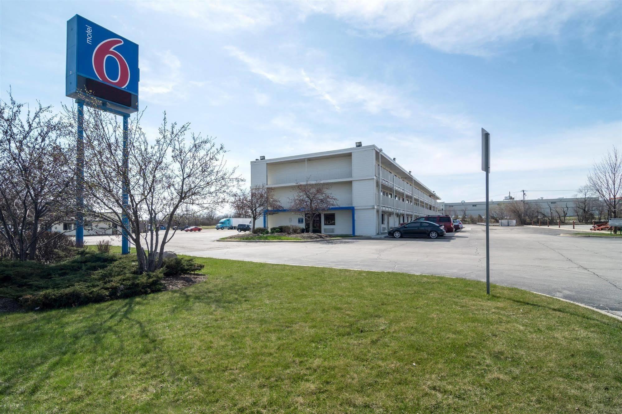 Motel 6 Chicago Southwest - Aurora Exterior foto